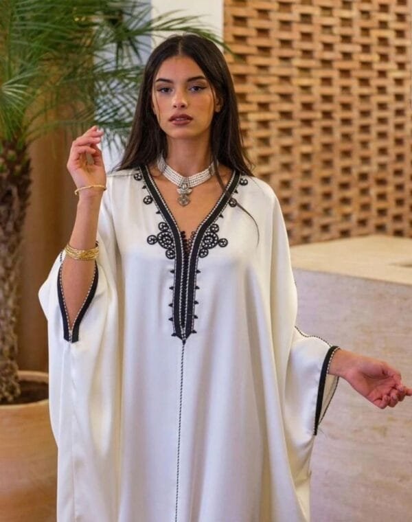Moroccan Gandoura or Farasha | Traditional Marrakech dress